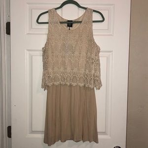 NWT Bobeau Lace Top Dress Size Medium